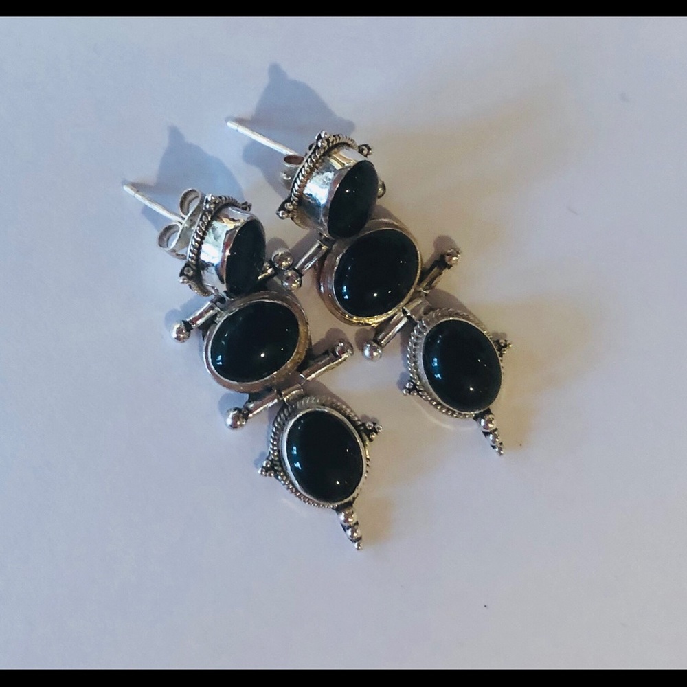 Black Onyx Silver Stud Earings